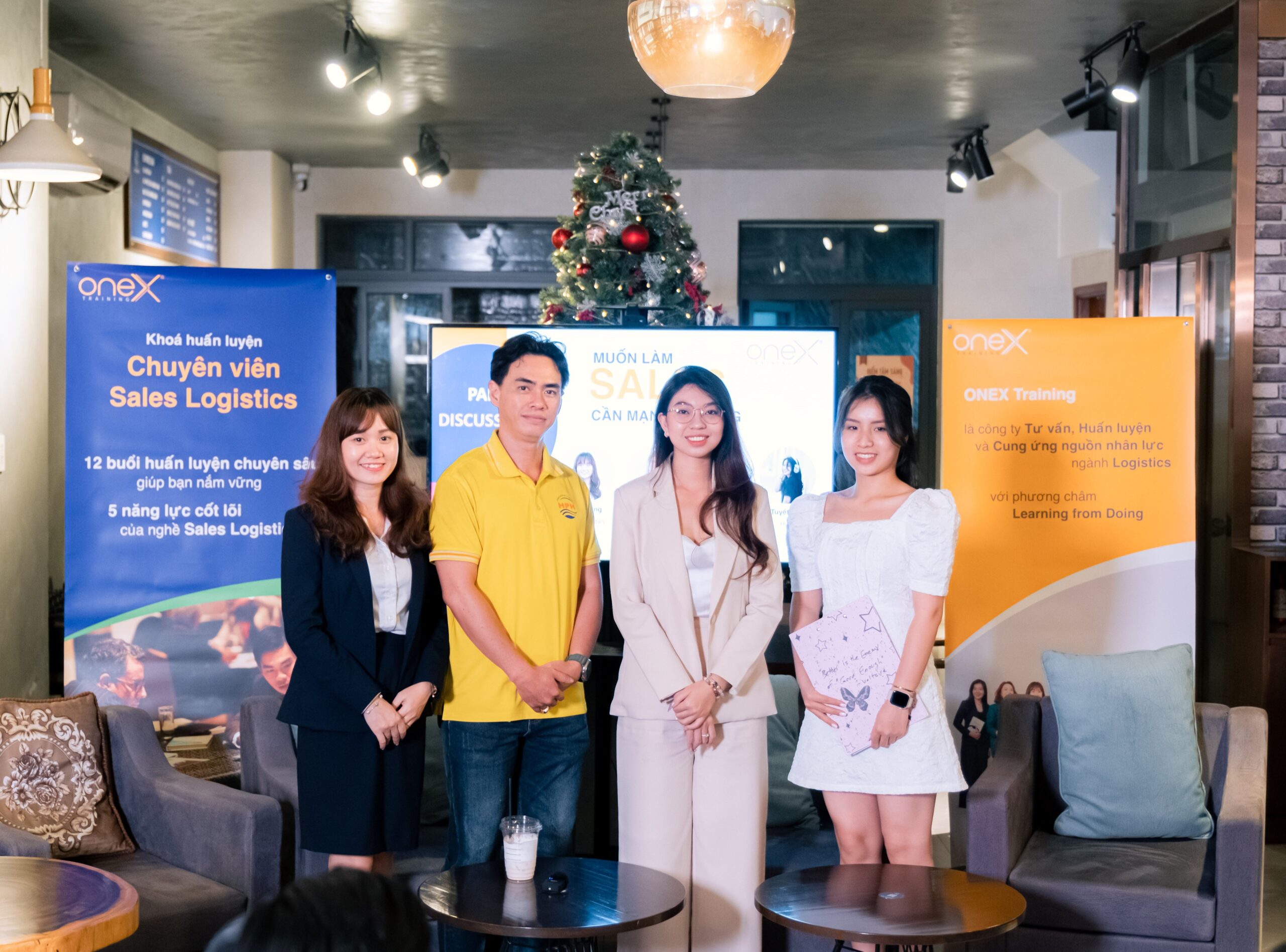 Chuyên viên Sales Logistics – ONEX TRAINING